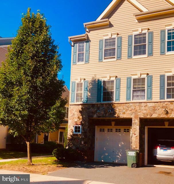 11220 Wortham Crest Cir unit 85, Manassas, VA 20109 - photo 2