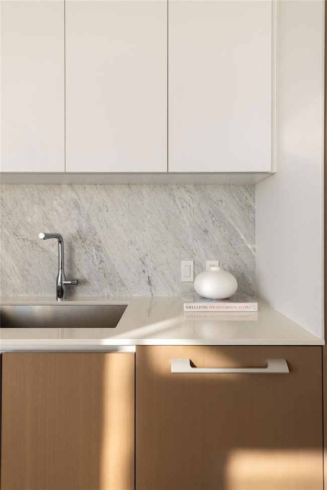 The Linden unit 2007, Austin, TX 78701 - photo 4