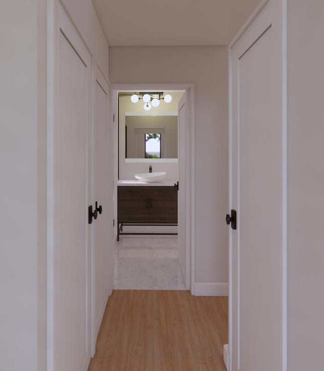 800 SF Hall Closet