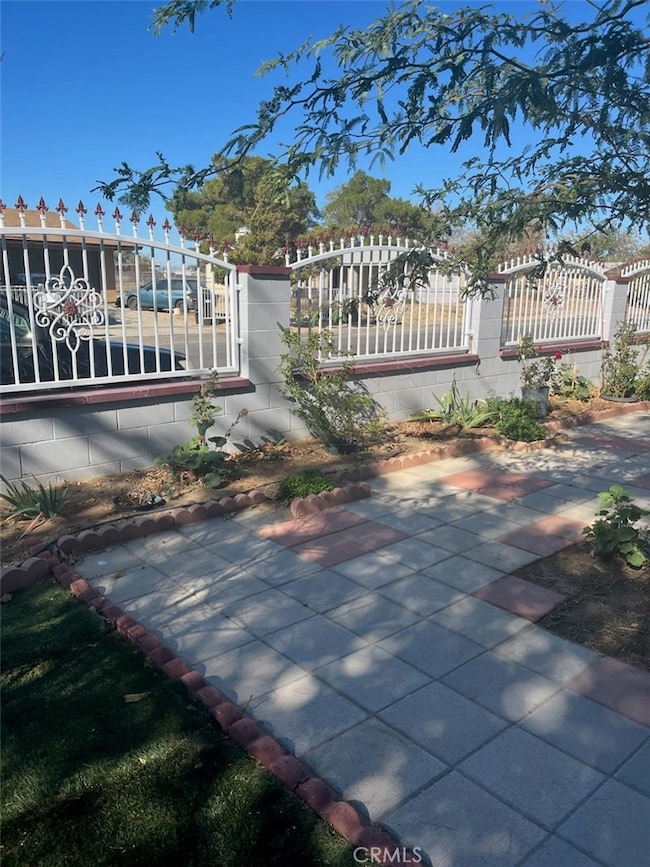 40648 Fieldspring St, Lancaster, CA 93535 - photo 7