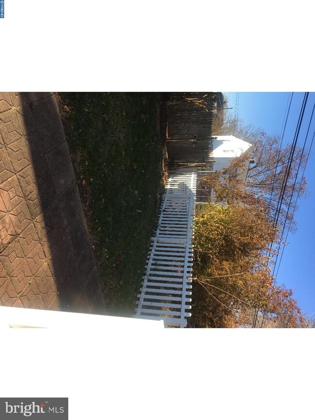 308 W Mowry St, Chester, PA 19013 - photo 6