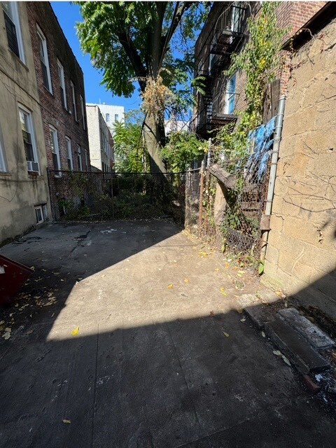 407 E 93rd St, Brooklyn, NY 11212 - photo 6