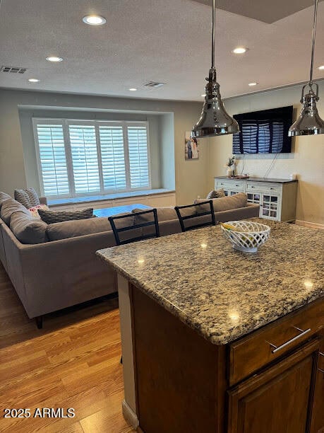 Kitchen and livingroom