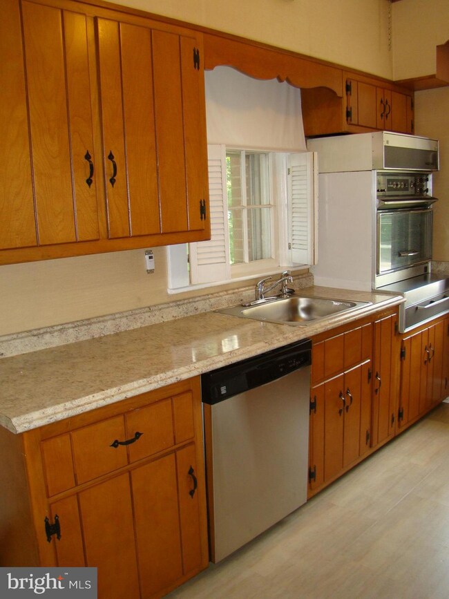 3104 Beverly Rd, Baltimore, MD 21214 - photo 4