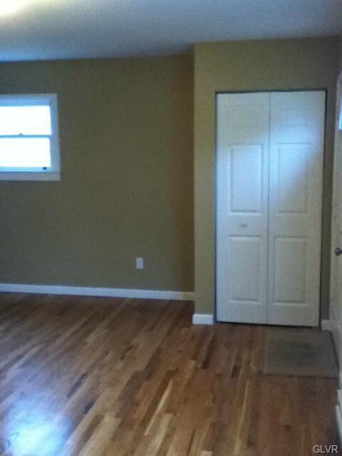 28 Madison Ln, Whitehall, PA 18052 - photo 4