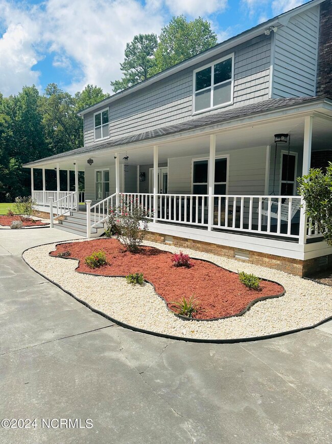 315 Nottingham Rd, Jacksonville, NC 28546 - photo 2