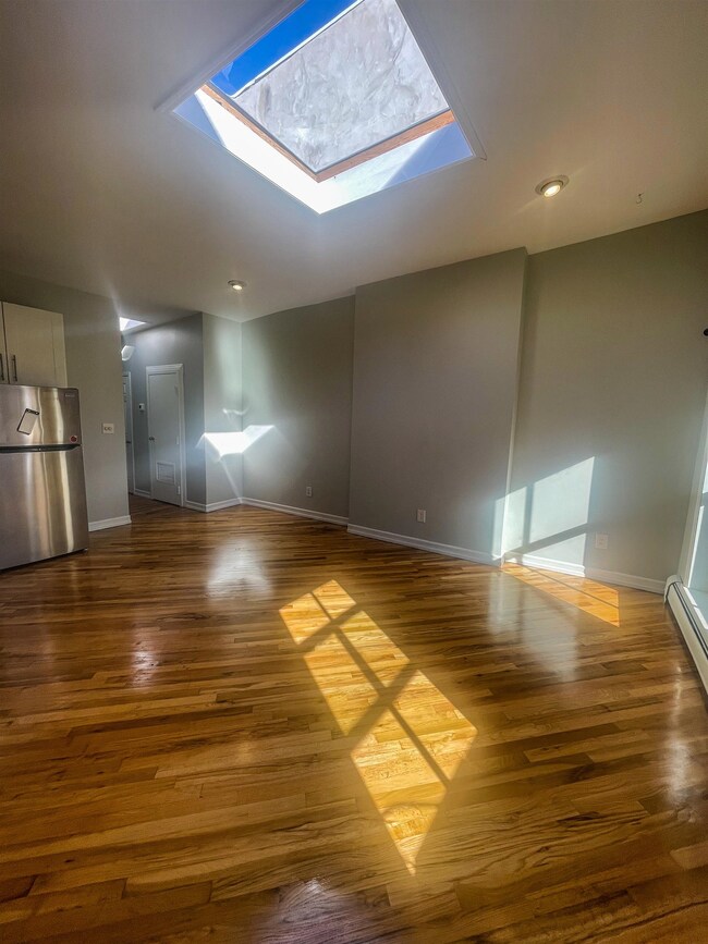 132 Sussex St unit 3, Jersey City, NJ 07302 - photo 3