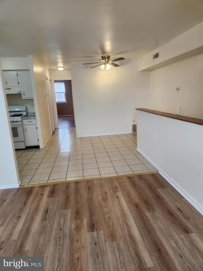 4320 E Howell St unit 1, Philadelphia, PA 19135 - photo 3