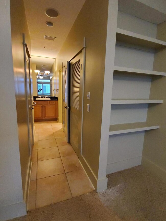 Master Suite Bathroom Access