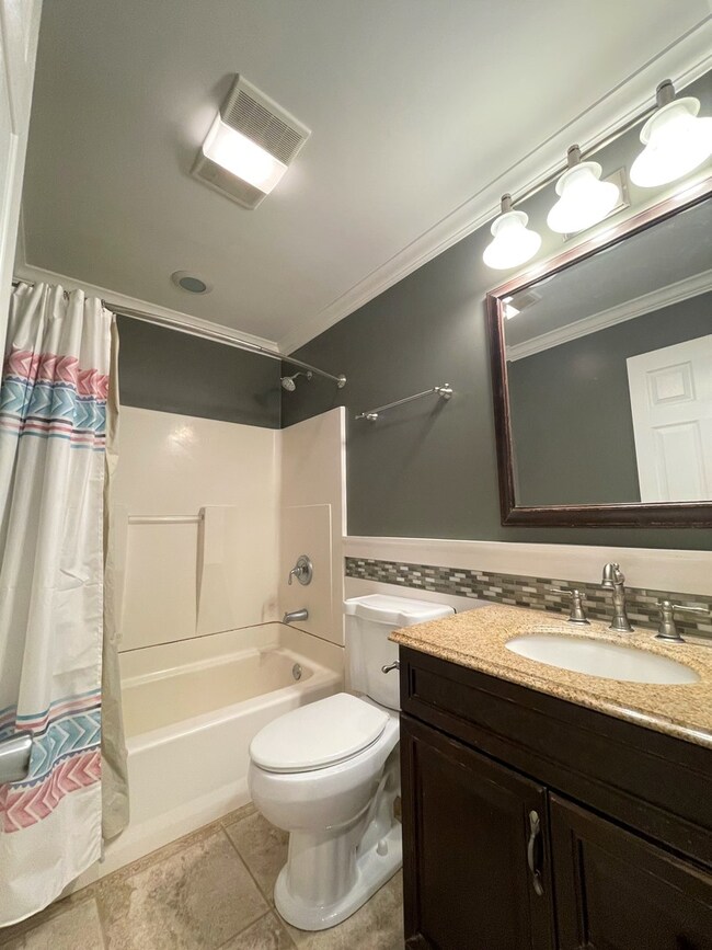 163 Kings Rd, Carpentersville, IL 60110 - photo 7