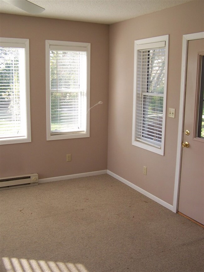 1203 12th St, Grundy Center, IA 50638 - photo 6
