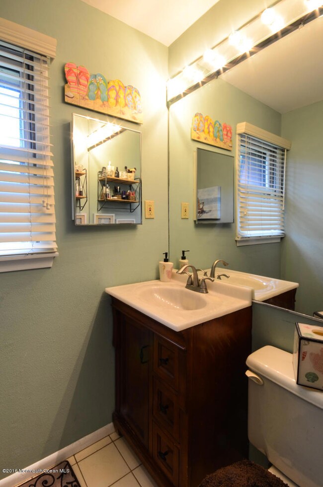 4 Ginger Ct, Eatontown, NJ 07724 - photo 6