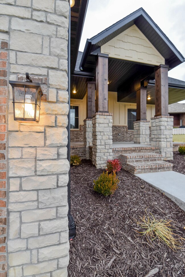 1443 N Rich Hill Cir, Nixa, MO 65714 - photo 5