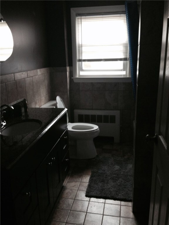 68 Huxley Ave, Providence, RI 02908 - photo 3