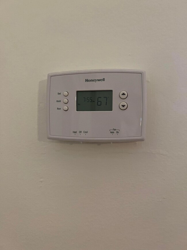 3 Greenwich Dr unit 114, Jersey City, NJ 07305 - photo 7