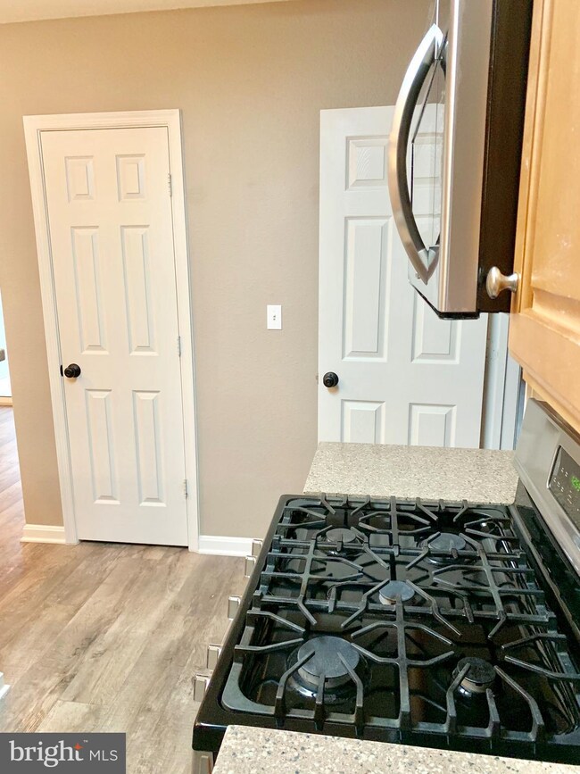 4510 Superior Square, Fairfax, VA 22033 - photo 4