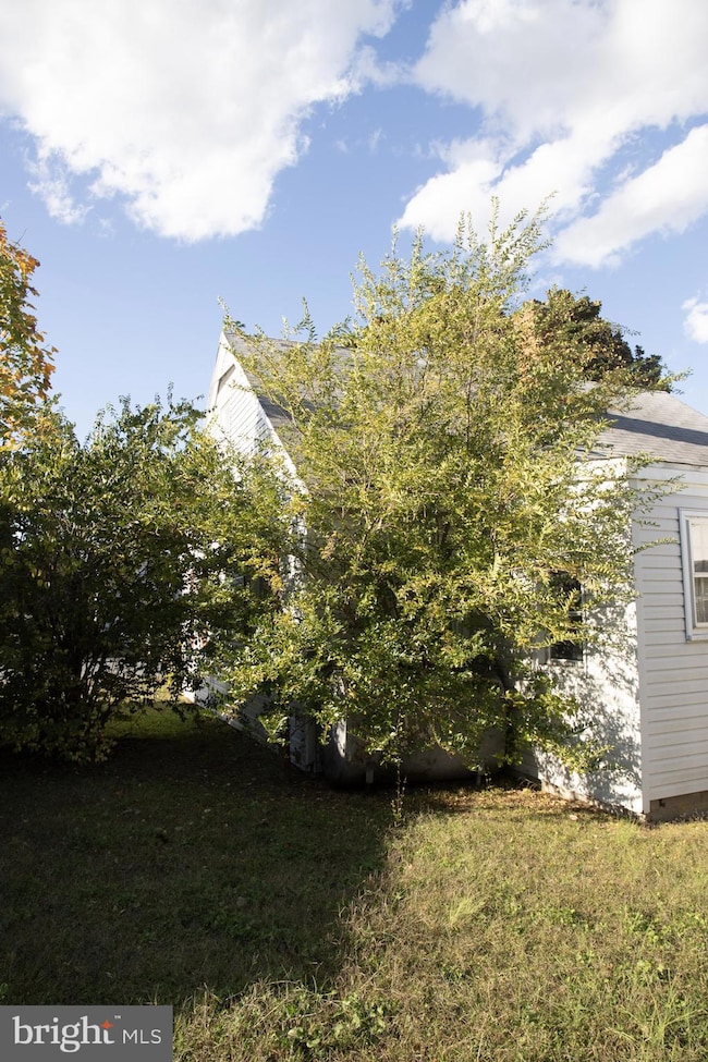 17 Somerset Ave, Pocomoke City, MD 21851 - photo 2