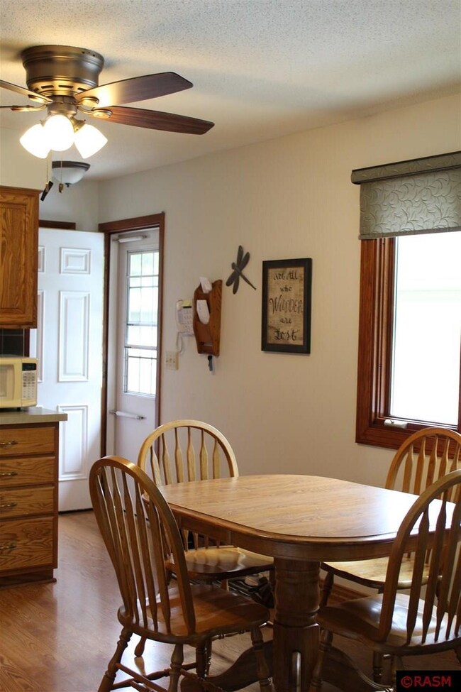 1712 N Payne St, New Ulm, MN 56073 - photo 6