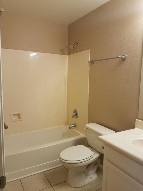 Guest Bath 1