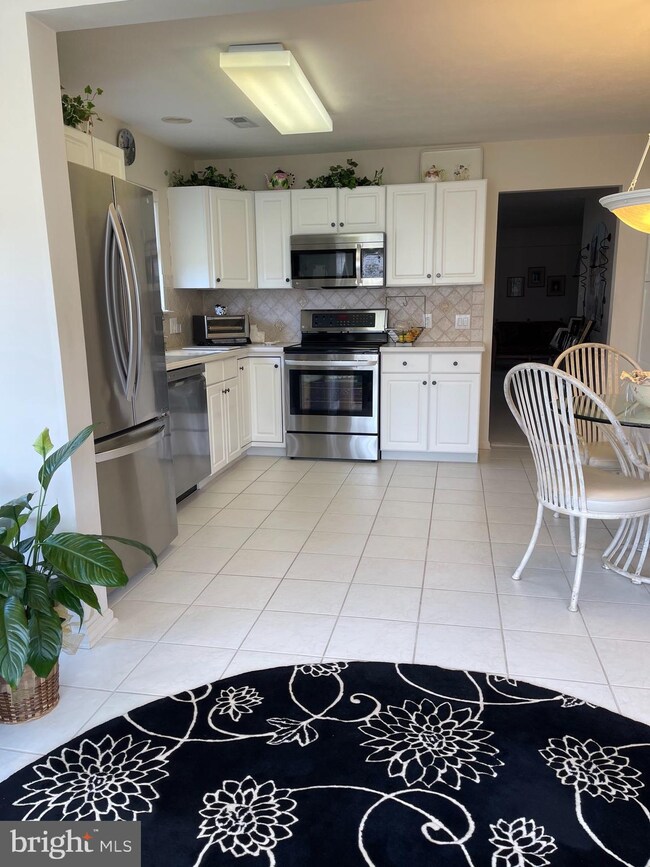 10 Clifford Dr, Mount Laurel, NJ 08054 - photo 4