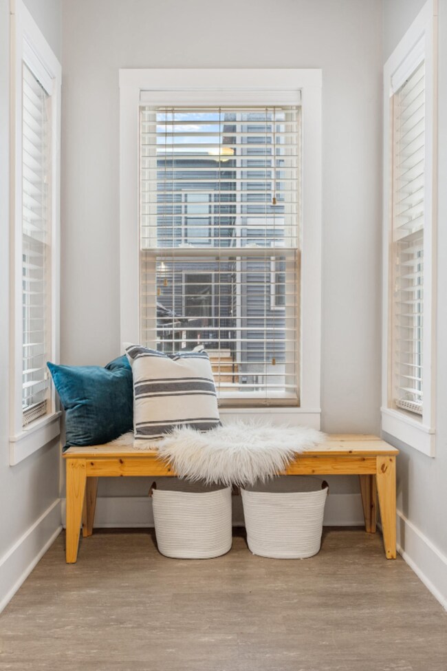 175 W 14th St, Holland-18