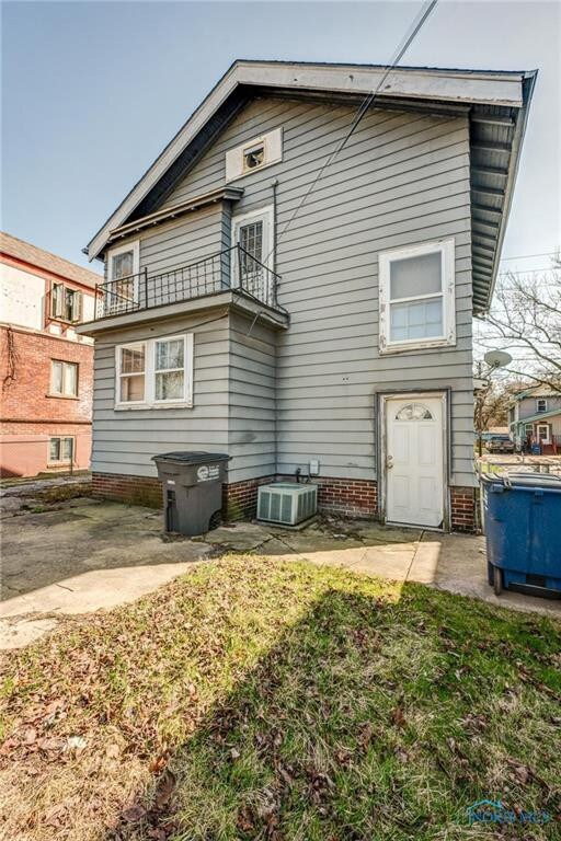 1108 Berdan Ave, Toledo, OH 43612 - photo 5