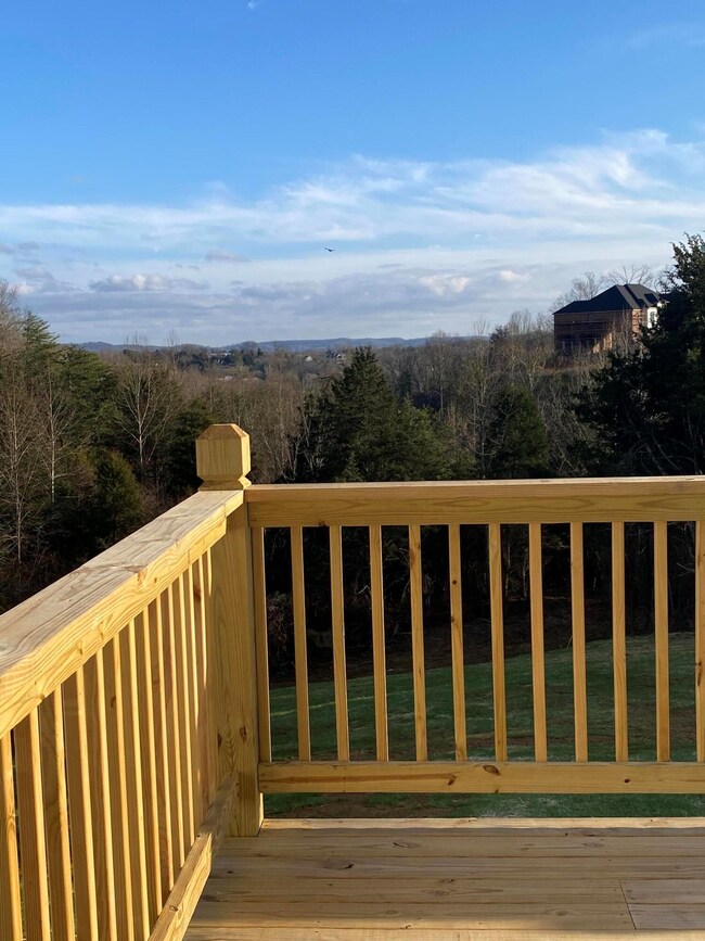 639C98E9-F310-48DF-A03A-0F9DACE4E0DB