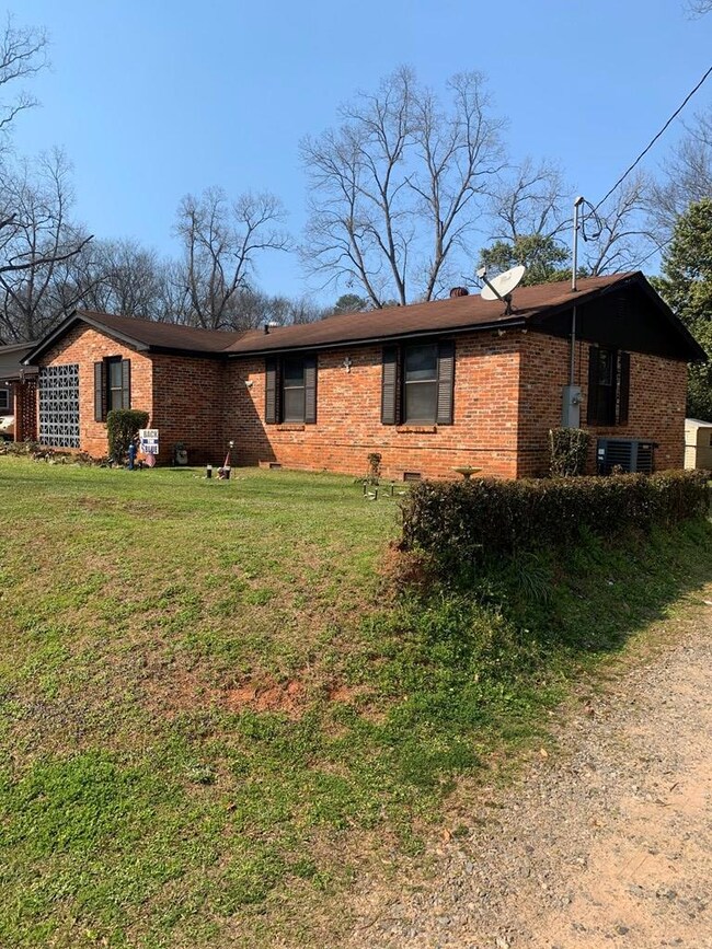 231 W Lester St, Americus, GA 31719 - photo 2