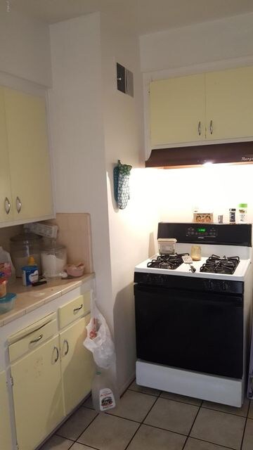 12238 1 bed Kitchen