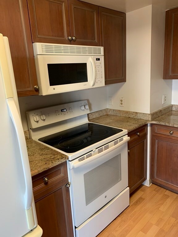 250 Hammond Pond Pkwy unit 812N, Chestnut Hill, MA 02467 - photo 6