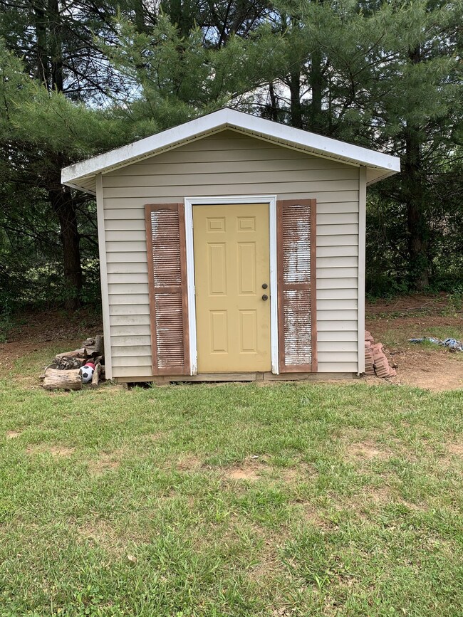 109 Hunters Ln, Shelbyville, TN 37160 - photo 3