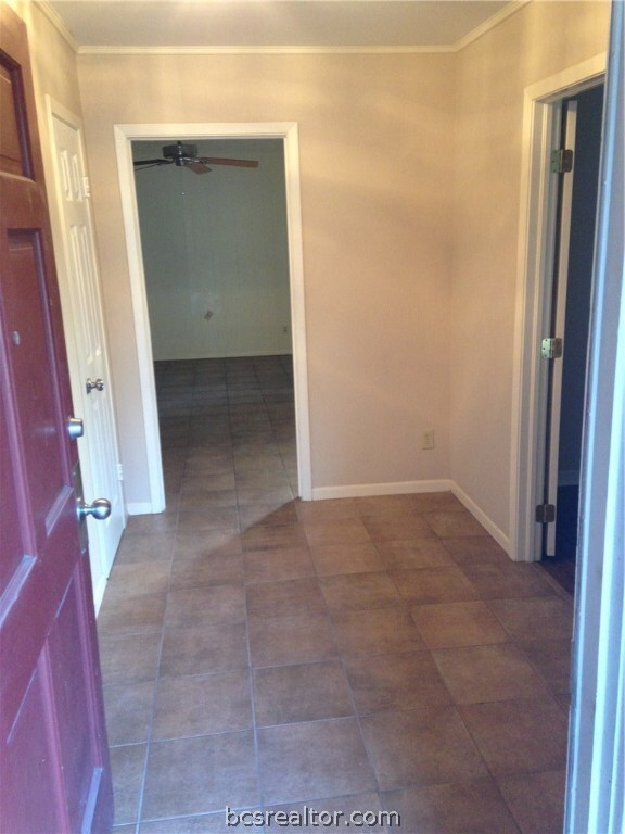 1501 Laura Ln unit CS, College Station, TX 77840 - photo 2