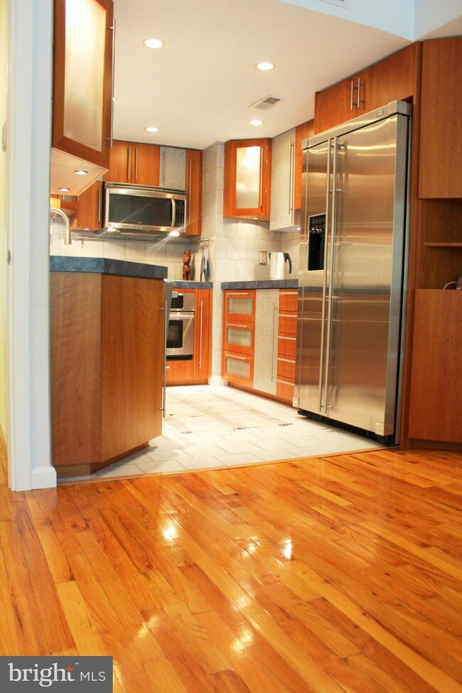 77 Penny Ln, Baltimore, MD 21209 - photo 3