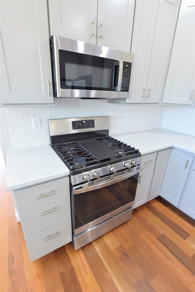 92 Stegman St, Jersey City, NJ 07305 - photo 5