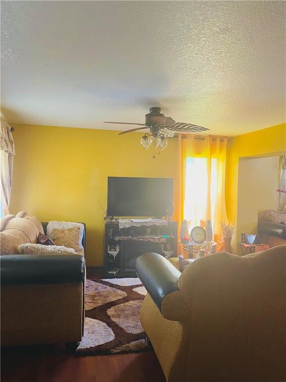 1162 22nd St, Des Moines, IA 50311 - photo 4