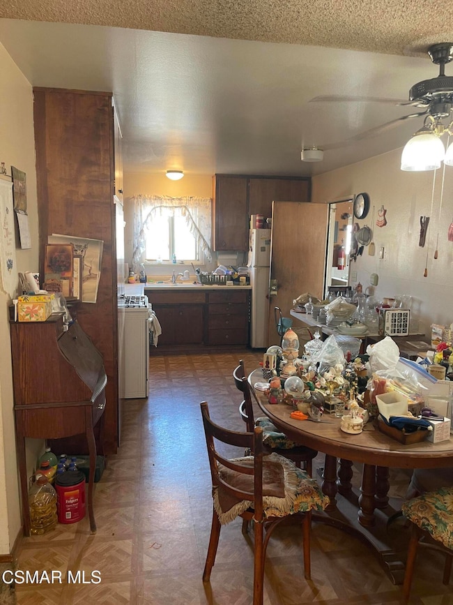 36370 Fern Dr, Barstow, CA 92311 - photo 3