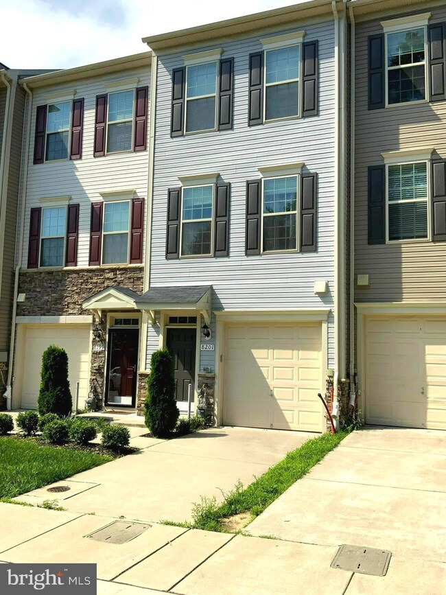 8201 Hollow Ct, Severn, MD 21144 - photo 4