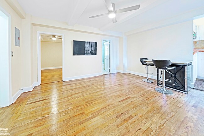 333 E 43rd St Unit 515, New York, NY 10017 | MLS# RPLU-63222780843 ...