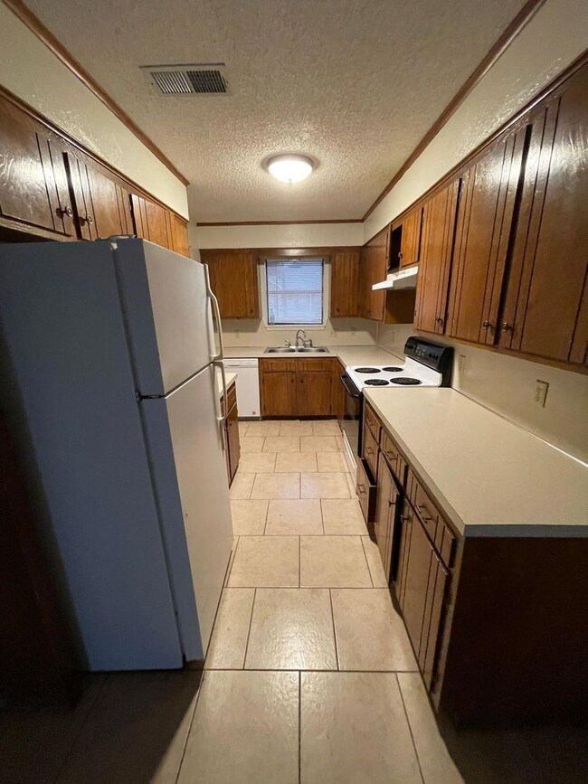 4634 Marlboro Dr, Abilene, TX 79606 - photo 5