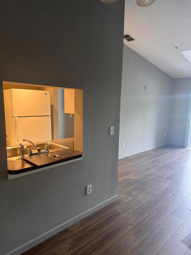 1132 S Pine Ridge Cir unit 32, Sanford, FL 32773 - photo 3