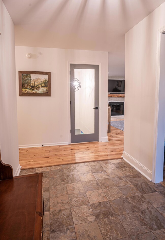 2100 Autumnview Ln, Frankfort, KY 40601 - photo 7