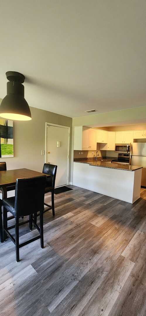 5534 E Lake Dr unit E, Lisle, IL 60532 - photo 4