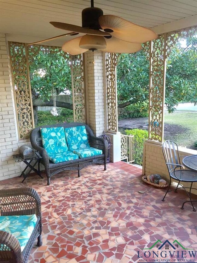 815 N Seventh St unit Nuggett Hill, Longview, TX 75601 - photo 3