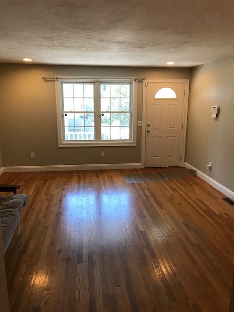 116 Grand View St, Providence, RI 02906 - photo 2