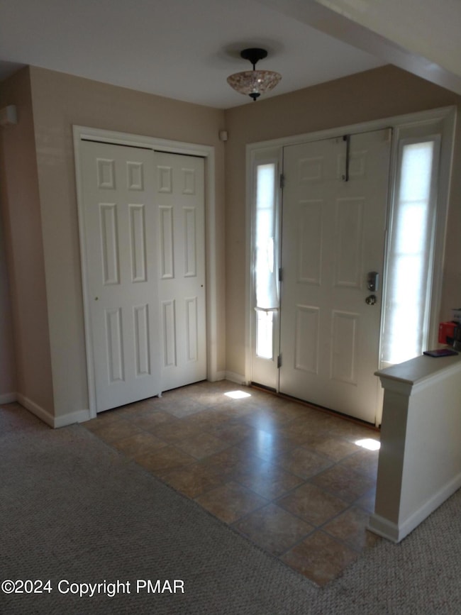 709 Bach Ct, Freemansburg, PA 18017 - photo 4