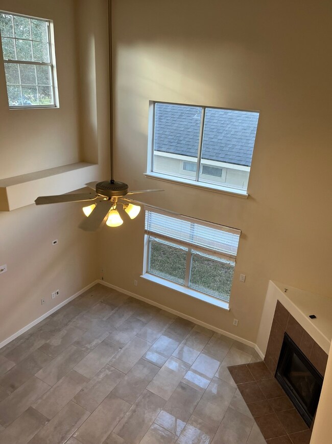 21650 Falvelsunset Ct, Spring, TX 77388 - photo 6