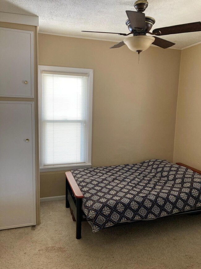 1031 Aberdeen St NE, Grand Rapids, MI 49505 - photo 7