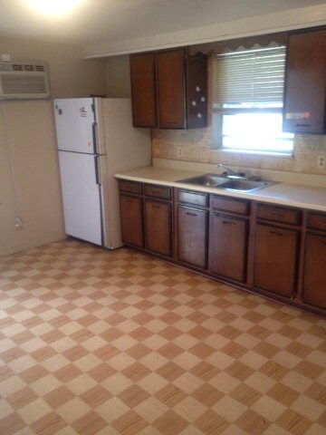 1011 Hackberry St unit A, San Marcos, TX 78666 - photo 5