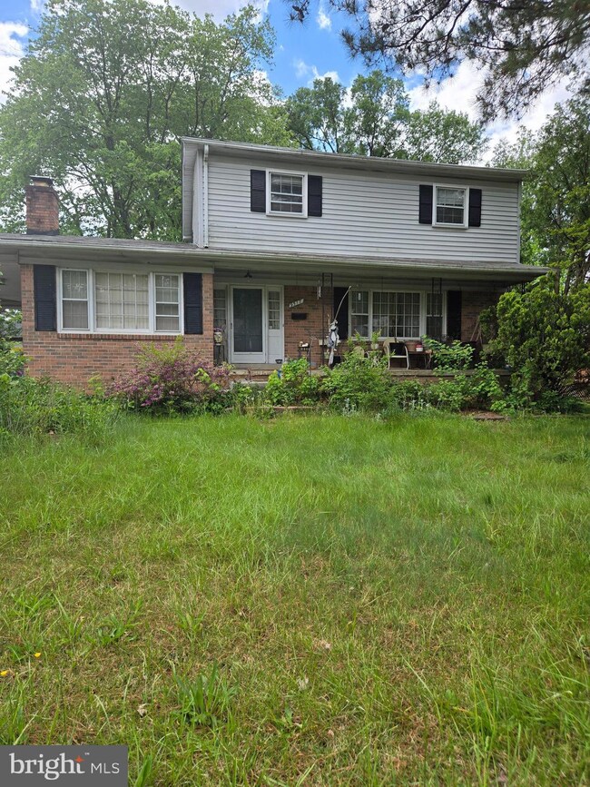 9517 Nordic Dr, Lanham, MD 20706 - photo 2