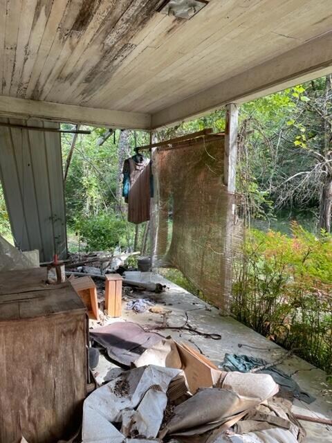 Side porch